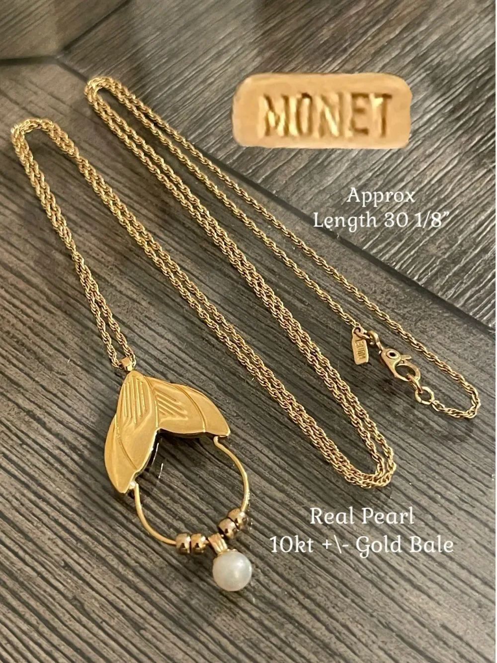 Vintage Monet Leaf Motiff Charm Holder with Rope Chain - Gold-tone